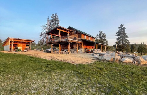 Brewster Cabin | Cozy cabin in enchanting Brewster with WiFi