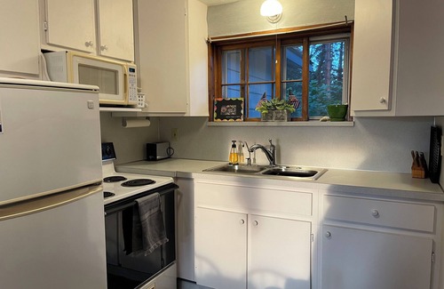 Lake City Cabin | Cozy Cabin in Lake City, just steps from the beach!