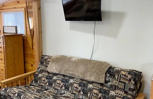 Forestport Cabin | Cozy Cabin in Otter Lake