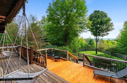Boyne City Cabin | Cozy Cabin in the Forest close to skiing and Lake Charlevoix