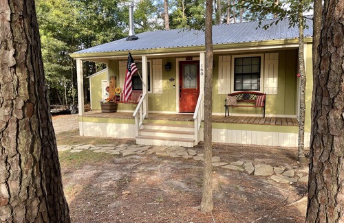 West Livingston Cabin | Cozy Cabin in the Woods - Lake Livingston, Texas