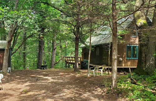 Neshkoro Cabin | Cozy Cabin in the woods