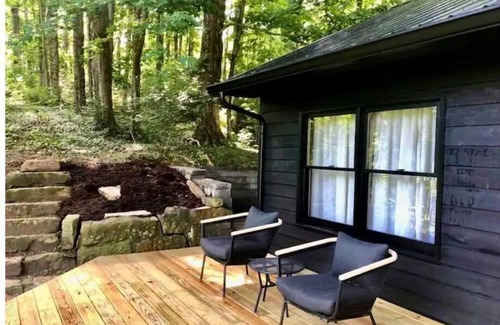 Waneta Cabin | Cozy Cabin in the Woods Near Berea