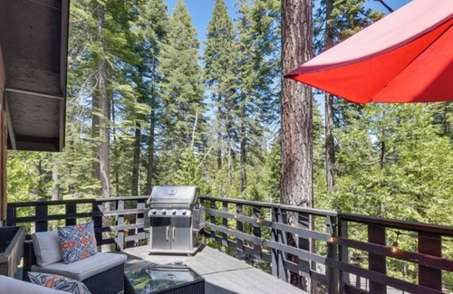 Arnold Cabin | Cozy Cabin in the woods.