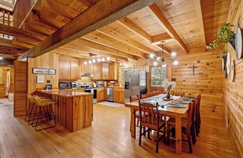 Ampthill Cabin | Cozy Cabin @James River; Live/Work/Play Experience