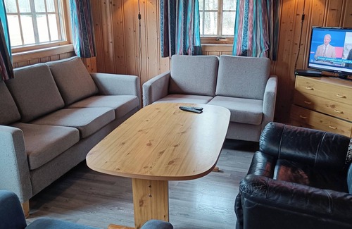 Vikberget House | Cozy cabin near Bjørneparken
