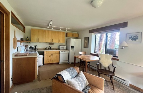 Boulder Cabin | Cozy Cabin Near Boulder with Wildlife and WiFi