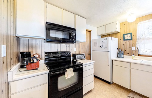 Truckee Ski Chalet | Cozy Cabin near Slopes with Spectacular Starry Skies