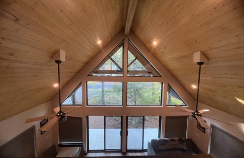 Packwood Cabin | Cozy cabin near White Pass Ski Resort, Mt Rainier NP, and Cowlitz River.