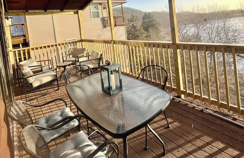 Lost Bridge Village House | Cozy Cabin on Beautiful Beaver Lake