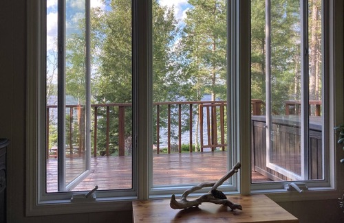 Grand Marais Cottage | Cozy cabin on Devil Track Lake