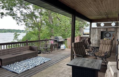 Waterville Cottage | Cozy cabin on lake sakatah, ol time resort.