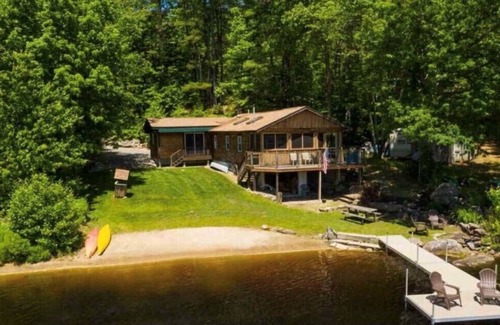 Barrington Cabin | Cozy Cabin on Private Lakeside Beach