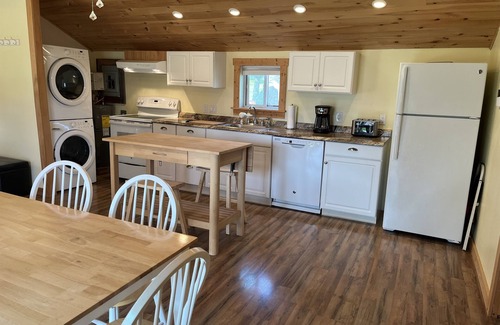 Oneonta House | Cozy Cabin - Quaint cabin, with great view and firepit