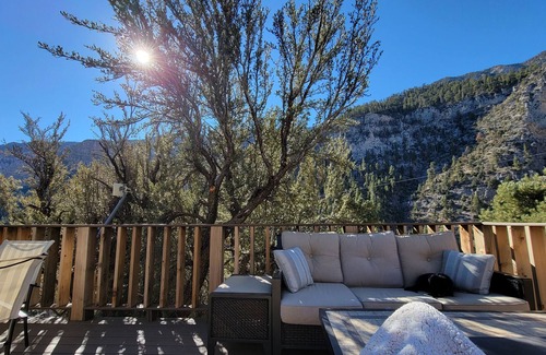 Mount Charleston Cabin | Cozy Cabin Retreat in Mt Charleston, 1/2 hour from Las Vegas (1 month min)