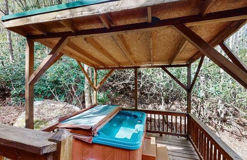 Boone Cabin | Cozy cabin retreat, private setting, surrounded by nature