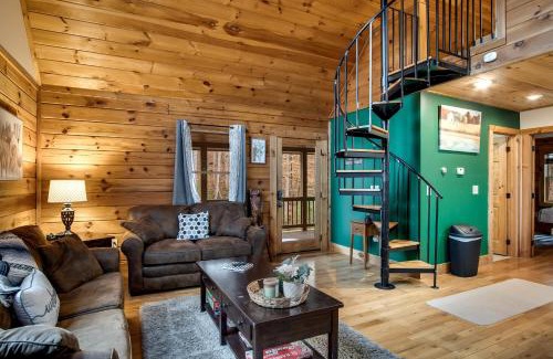 Bryson City House | Cozy Cabin Retreat: Tiny Trotter