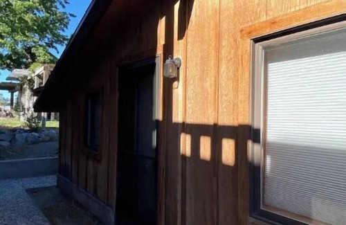 Genoa Cabin | Cozy Cabin