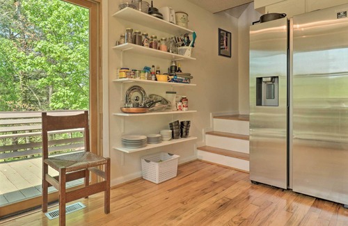 Weaverville Cabin | Cozy Cabin w/ Mtn Views, - 7 Mi to Weaverville!