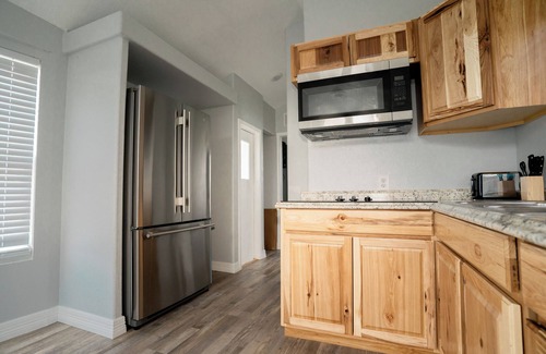 Brazoria Cabin | Cozy cabin with 1 bedroom and WiFi, AC in charming Brazoria