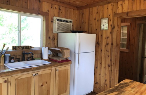 Missoula Cabin | Cozy cabin with a country feel, but minutes away from Missoula!