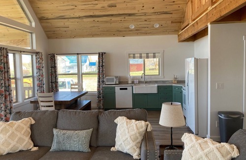 St. Charles Cabin | Cozy Cabin With a View of Bear Lake
