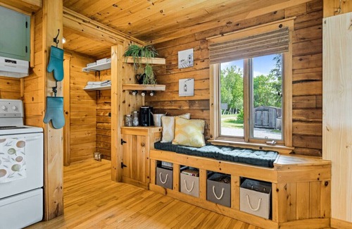 Red Bank Cottage | Cozy Cabin with Large Cedar Hot Tub