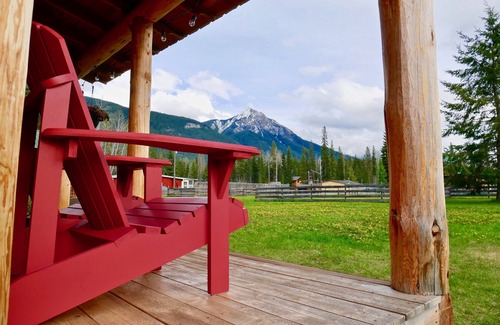 Blaeberry Cabin | Cozy Cabin with Magnificient Views and Woodstove