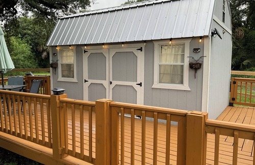 Moore Haven Cabin | Cozy cabin with WiFi and AC in charming LaBelle