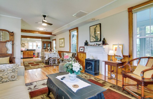 Cambridge House | Cozy Cambridge Retreat w/ Casita Near Marina!