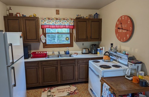 Rapid River Cottage | Cozy Camp on Little Bay de Noc