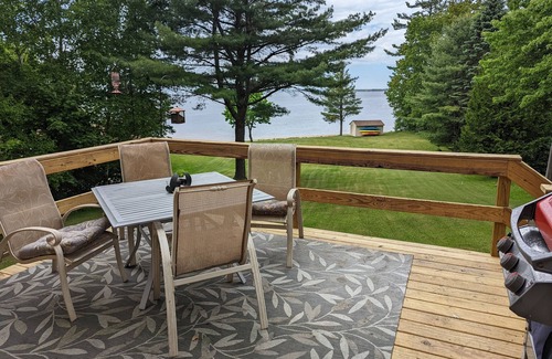 Rapid River Cottage | Cozy Camp on Little Bay de Noc