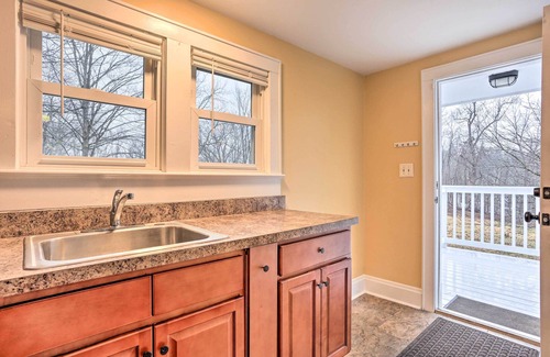 Campbell Hall House | Cozy Campbell Hall Getaway w/Porch!
