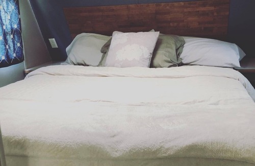 Kewadin RV Rental | Cozy campground with 1 bedroom and WiFi, AC near beautiful Elk Rapids