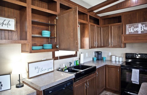 Canton House | COZY CANTON GETAWAY 3 Bedroom/2 Bath Near Canton Lake With Extra Parking!