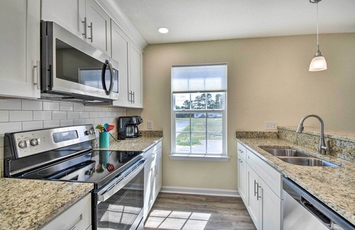 Cape Charles Apartment | Cozy Cape Charles Apartment: Walk to Beaches!