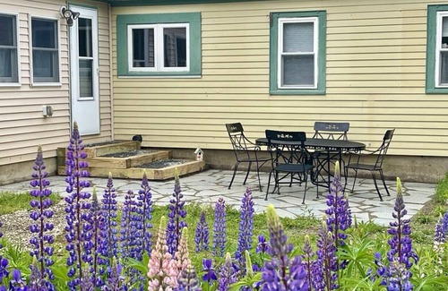 Eastport House | Cozy Capen Cottage— easy access to downtown Eastport