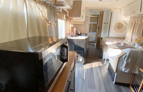Astoria Heights House | Cozy caravan located in Astoria