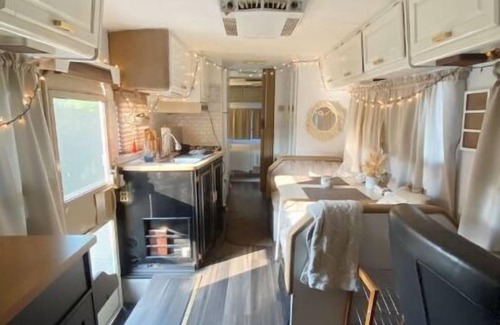 Astoria Heights House | Cozy caravan located in Astoria