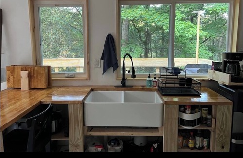 Long Eddy Cabin | Cozy Casita- Grill, Fire Pit, Pet-Friendly, Wifi