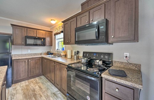 Cassopolis Cabin | Cozy Cassopolis Retreat on Little Fish Lake!