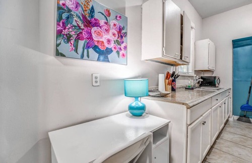 Midtown Apartment | Cozy Central Hideaway in Midtown Memphis
