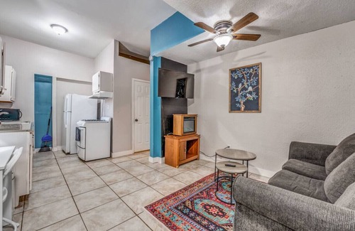 Midtown Apartment | Cozy Central Hideaway in Midtown Memphis