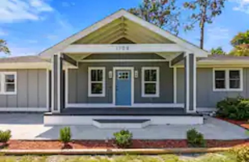 Greenfield Lake Estates House | Cozy Centrally Located 4-Bedroom 4-Bath Home