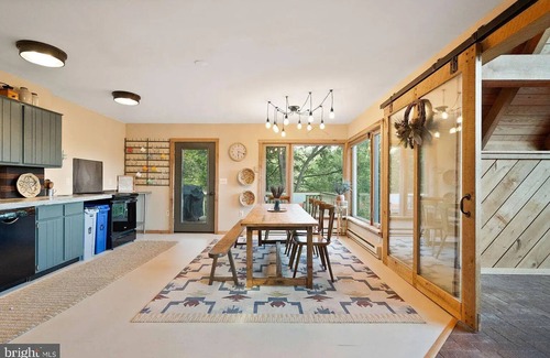 Front Royal Ski Chalet | Cozy Chalet in Charming Front Royal with Stunning Views and Refinished Basement!