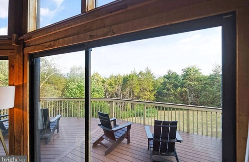 Front Royal Ski Chalet | Cozy Chalet in Charming Front Royal with Stunning Views and Refinished Basement!