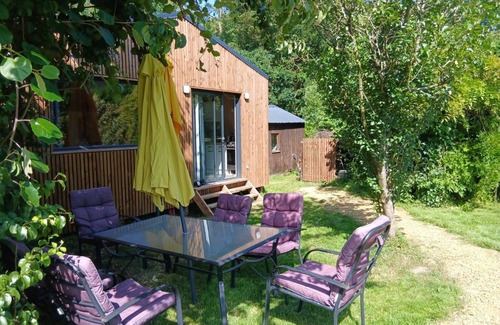 Cavan Ski Chalet | Cozy chalet in charming Cavan with AC