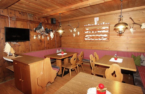 Mayrhofen Ski Chalet | Cozy Chalet in Tyrol near Ski Area