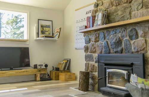 Arundel Ski Chalet | Cozy chalet on the hill in cross-country skiing paradise