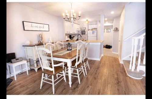 Huntsville Ski Chalet | Cozy Chalet overlooking the lake